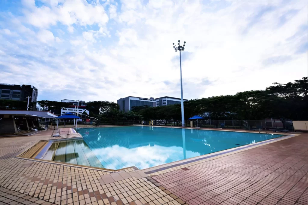 Kallang Basin Swimming Complex with Swim101